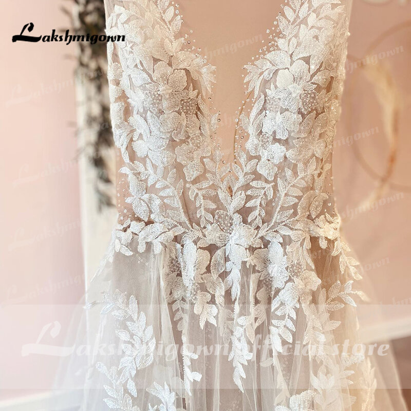 Платье Свадебное ТРАПЕЦИЕВИДНОЕ с открытой спиной, с кружевной аппликацией и бисером