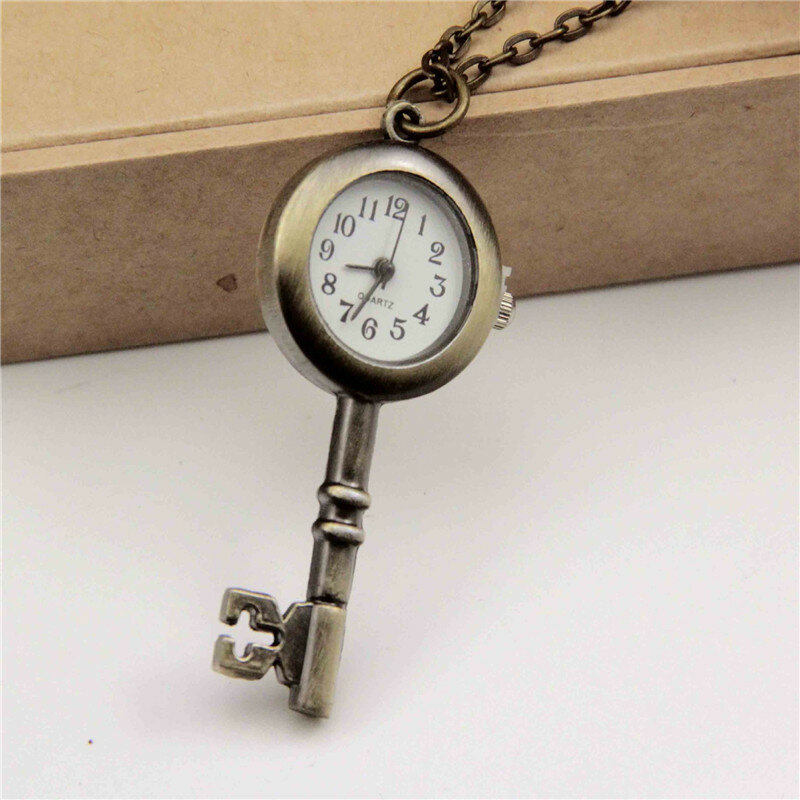 Reloj de bolsillo con apertura de puerta de collar innovador antiguo para estudiantes
