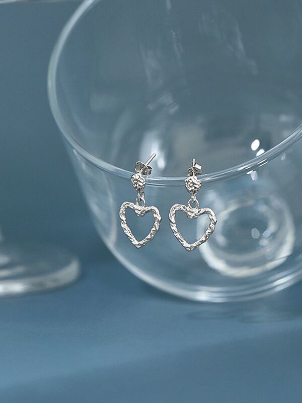 Orecchini a forma di cuore in argento Sterling puro al 925 con orecchini a forma di cuore irregolari personalizzati per gioielli da donna eleganti e minimalisti