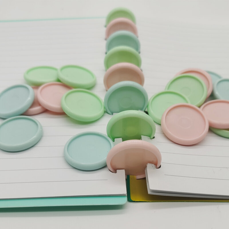 30 sztuk serce wiążące płyty grzyb otwór kolorowe klamry luźny liść 30MM plastikowe pierścienie wiążące DIY notatnik dostaw