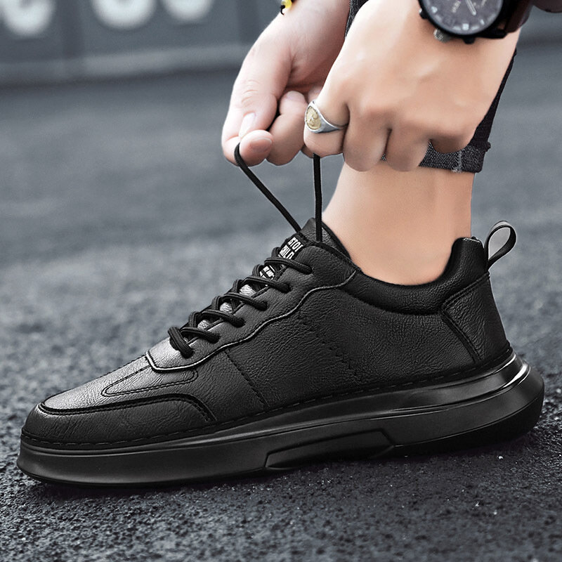 Chaussures noires tendance pour hommes, souliers de sport à semelles épaisses, décontractées en cuir, nouvelle collection 2021