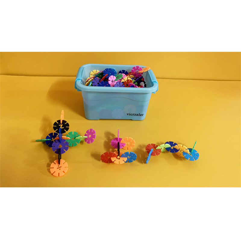 Vicrzaler blocchi di fiocchi di neve in plastica Interconnect costruzione e costruzione giocattoli 3D bambini asilo Puzzle giocattolo da gioco per bambini