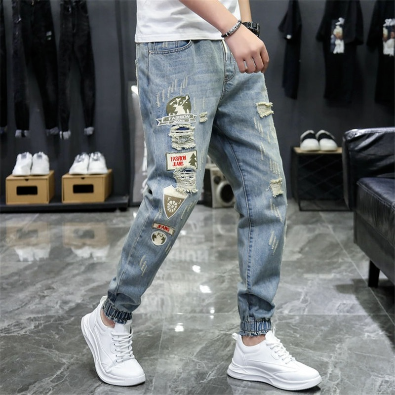 Calças de brim rasgadas verão seção fina estilo coreano tendência all-match bordado calças finas pés calças roupas masculinas