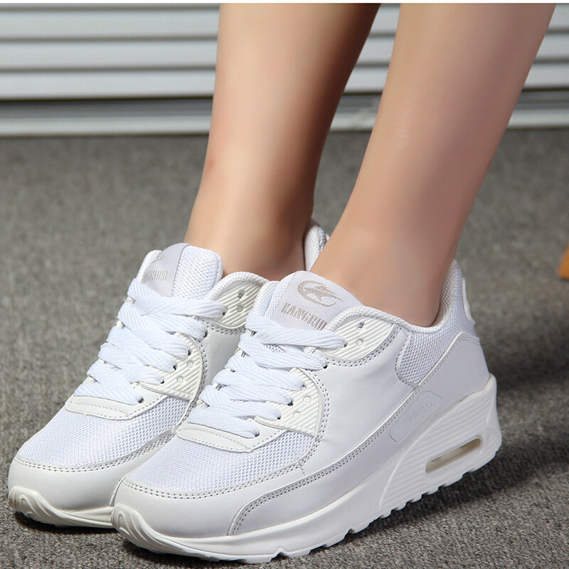 Zapatillas de plataforma blancas coreanas para mujer, zapatos informales, Primavera, cesta de calzado, novedad de 2020