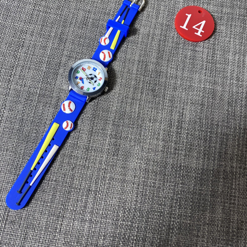 Relógio de pulso de quartzo com desenhos animados, relógio de pulso esportivo e luminoso de silicone macio para meninos e meninas, presentes para escola