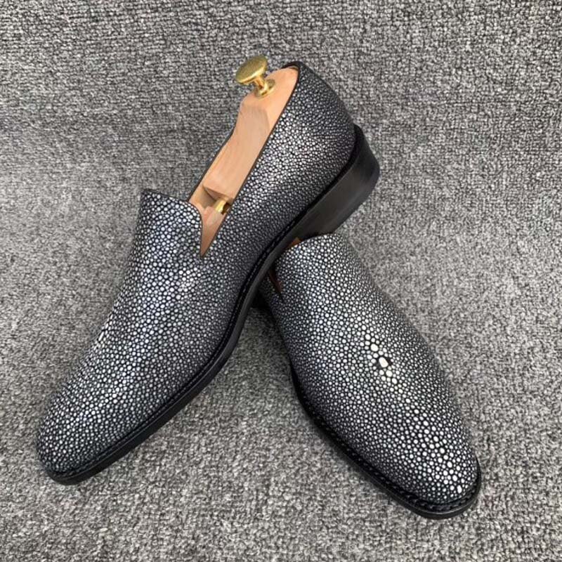 Fanzunxing nova chegada sapatos de negócios tamanho grande sapatos feitos à mão para homens sem costura pérola pele de peixe sapatos masculinos