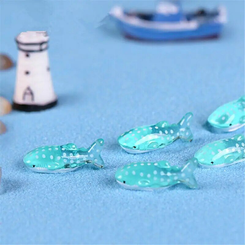 6 pçs/lote mini boneca bonito local tubarão peixe estatueta miniatura de ação de fadas brinquedo