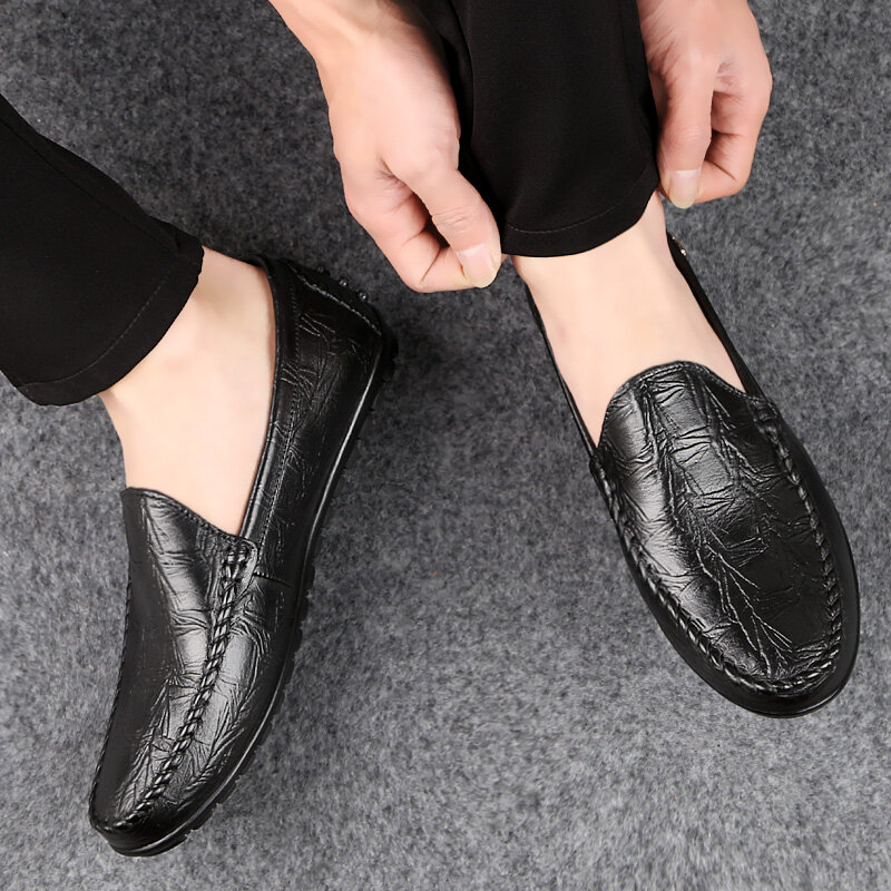 Zapatos informales de cuero genuino para hombre, mocasines de diseñador de lujo, transpirables, ligeros y suaves, calzado para conducir, color negro