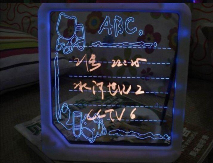 Led عرض لوحة الإسفار مع هيغليغتر الحرة لكتابة شحن مجاني LED رسالة المجلس/لوحة كتابة بإضاءة ليد