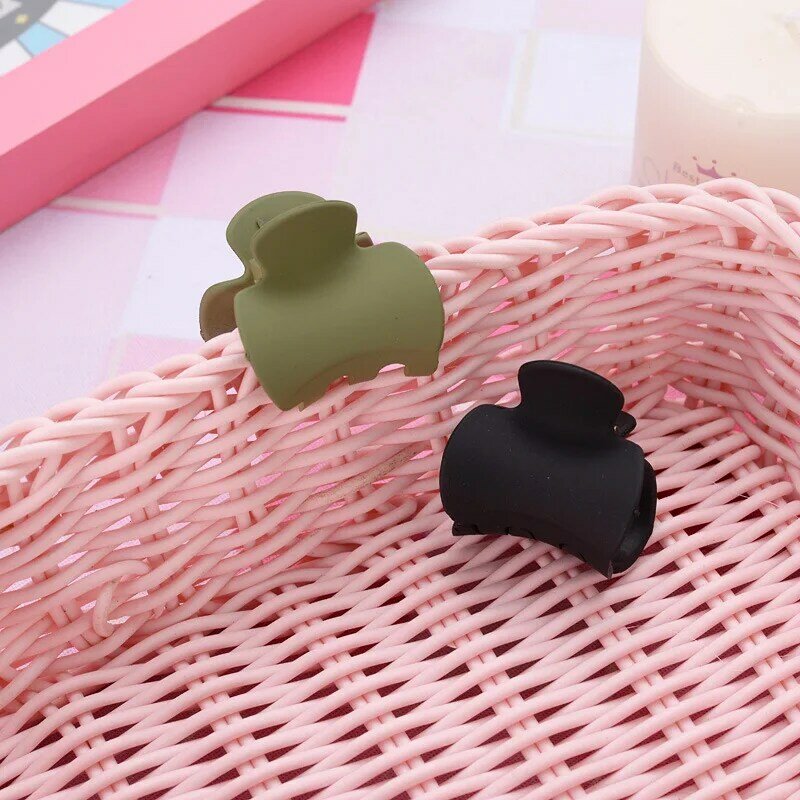 1PCS New Cute small solid color geometric Acrylic Hairpins Hair Clip Crab For Women Girl Clamp Hair Accessorie Headwear