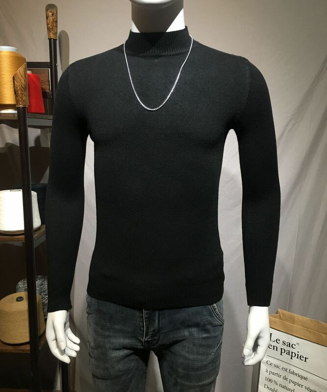 Męska odzież męska MRMT 2024 sweter z dekoltem w kształcie żółwia prosta koszula koreański Trend w jednolitym kolorze z długimi rękawami