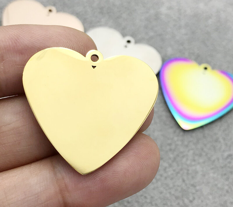 MYLONGINGCHARM-abalorios de corazón grabados, 26x28mm, personalizables, con su diseño, grabado láser gratis, etiquetas de dijes de pulsera de acero inoxidable