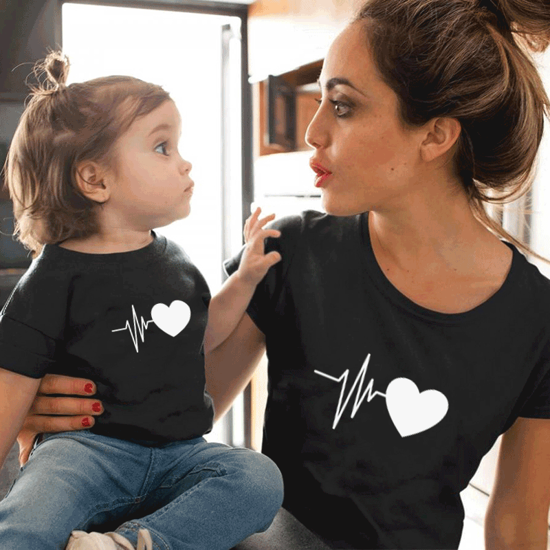 가족 여름 귀여운 엄마와 딸 티셔츠 패션 가족 일치하는 옷 엄마와 나 옷 아기 소녀 소년 옷