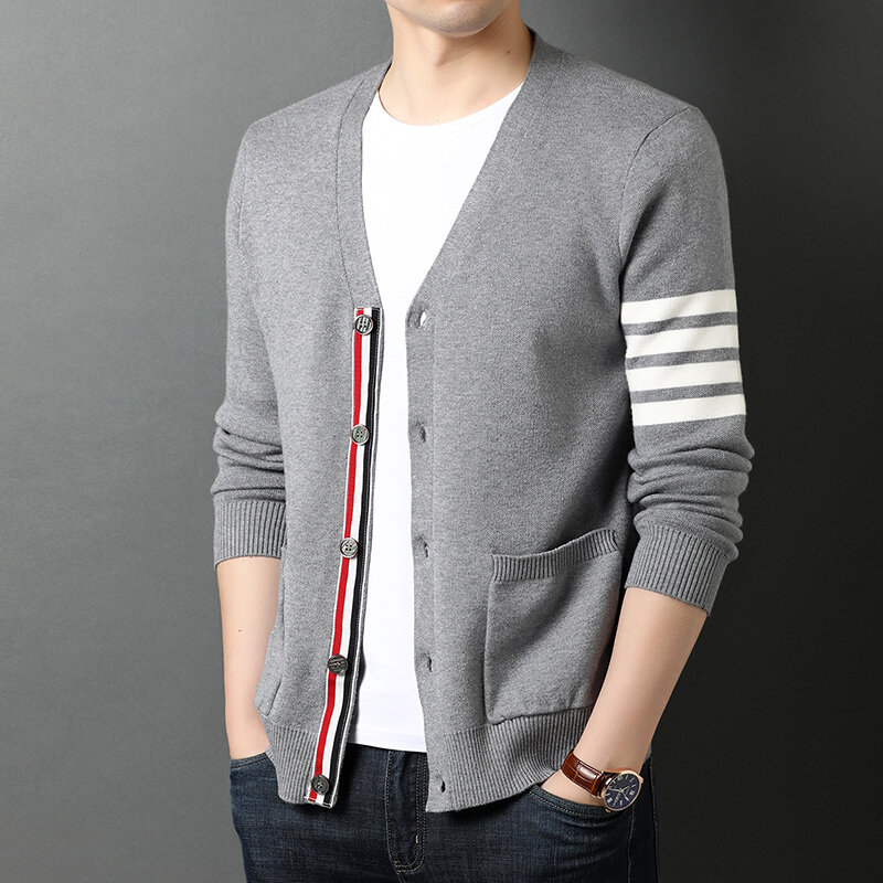 Top Grade Sweter Kardigan Pria Rajutan Fashion Merek Musim Dingin Autum Baru Jaket Mantel Kasual Korea Hitam Pakaian Pria 2023