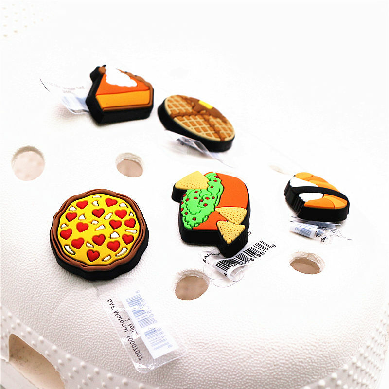 Enkele Verkoop Originele Voedselschoen Bedels Schattige Wafel Cake Sushi Tuinschoen Gesp Accessoires Voor Kinderen Geschenken