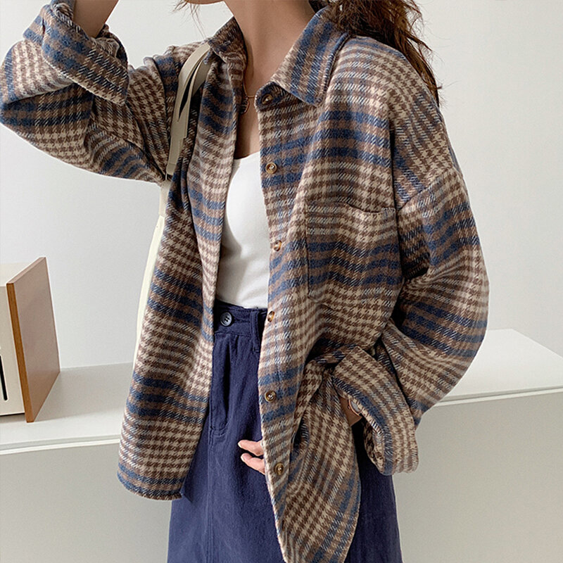 Novo inverno feminino vintage grande camisa de lã xadrez bolsos manga morcego gola virada para baixo blusa grossa outono quente vestuário t0