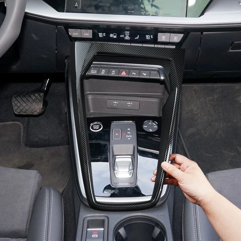 Rivestimento dell'autoadesivo della decorazione del telaio del cambio della Console centrale dell'automobile per Audi A3 8Y 2021 LHD stile di colore in fibra di carbonio