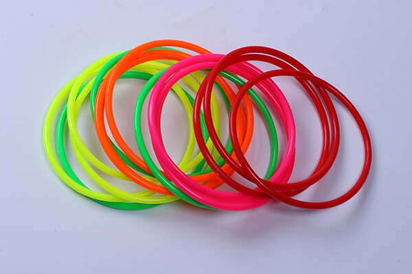 Sport Toy 8cm 20pcs anelli Hoopla in plastica colorata per esterni cerchi da lancio per bambini divertimento per bambini giocattolo sportivo 2021