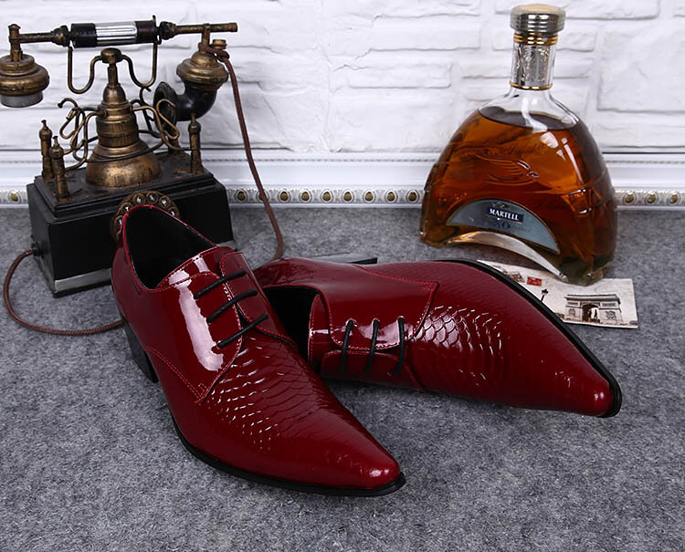 Zapatos de lujo hechos a mano para hombre, calzado de vestir de cuero genuino rojo/negro, con punta estrecha, transpirables, para banquete, boda