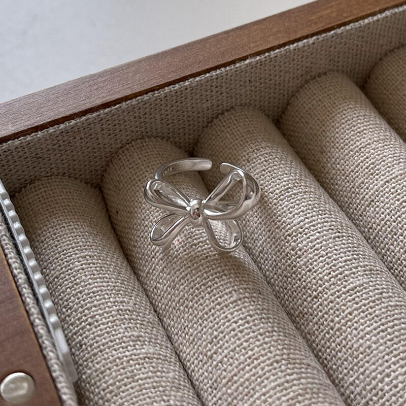 Koreański prawdziwy S925 srebro drobne pierścionki prosty kokardka wzór pozłacane koło osobowość moda pierścienie w stylu Retro kobiety biżuteria