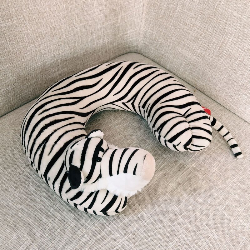 Bonito animal u forma travesseiro brinquedo de pelúcia sapo tigre leão hipopótamo guaxinim macaco carro avião viagem pescoço travesseiro para presentes das meninas