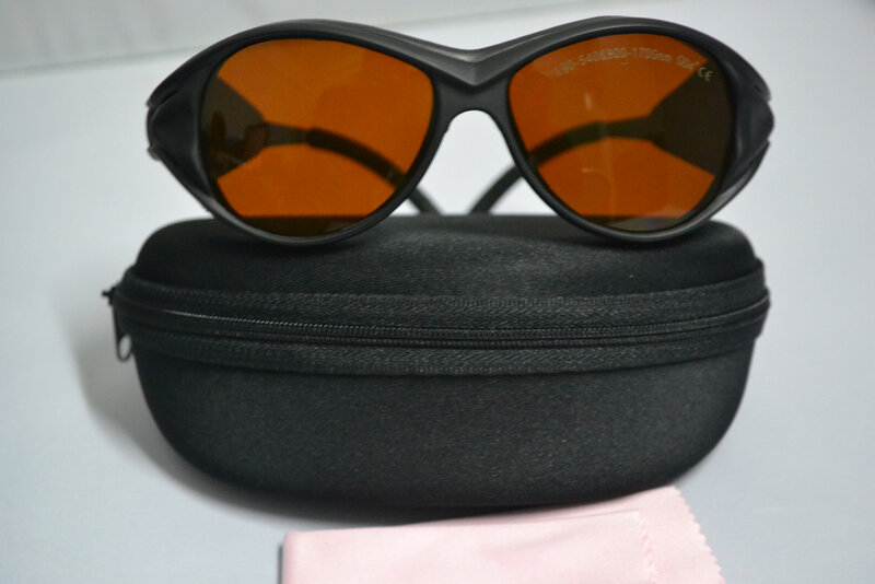 نظارات أمان ليزر ND YAG 532nm و 1064 نانومتر مع غطاء أسود O.D 5 CE وقطعة قماش للتنظيف