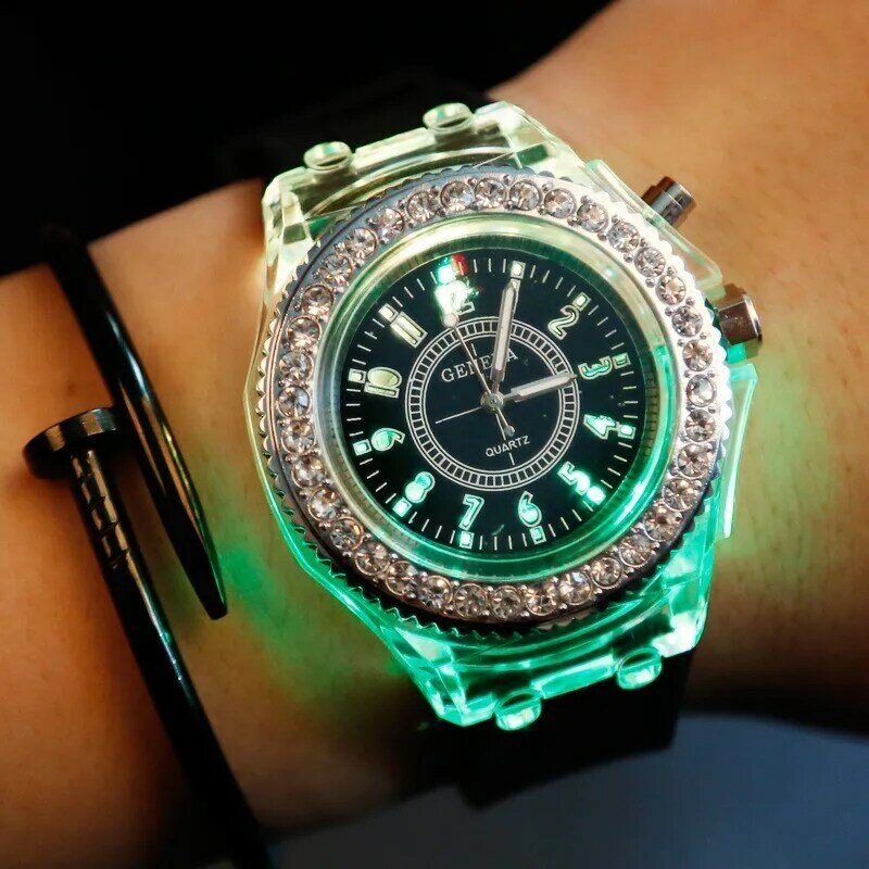 女性の腕時計女性の腕時計トップブランドの高級ユニークな発光女性時計リロイ mujer レロジオ Feminino レディース腕時計 relogios