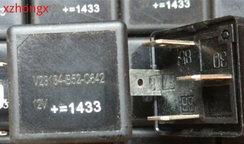 Przekaźnik V23134-B52-C642 V4-1A-12V