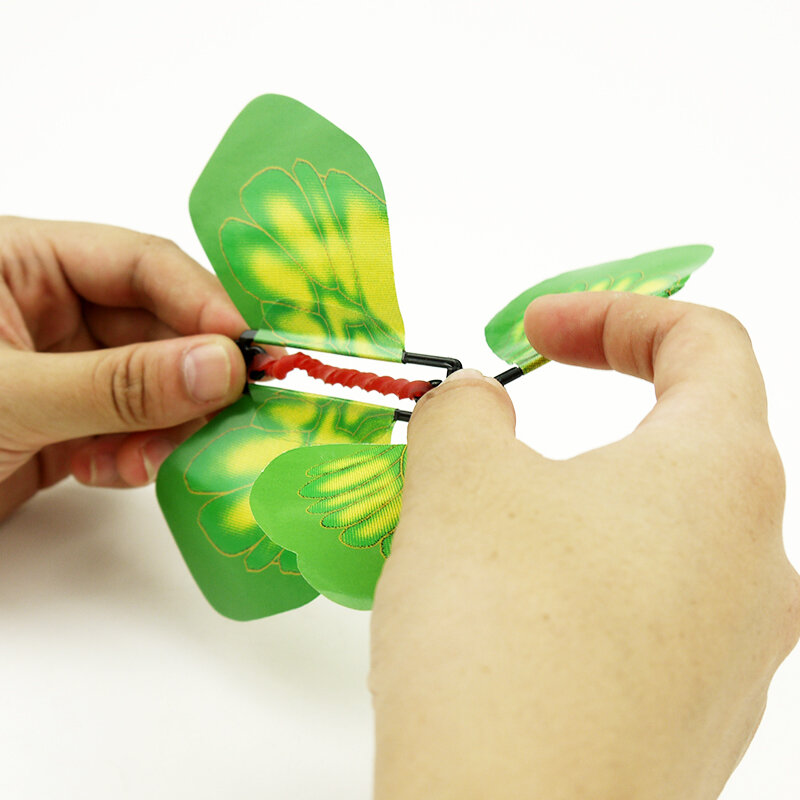 Papel mágico voando borboleta trabalhou brinquedos de banda elástica transformação mão multi adereços borboleta adultos engraçado surpresa brinquedos presente