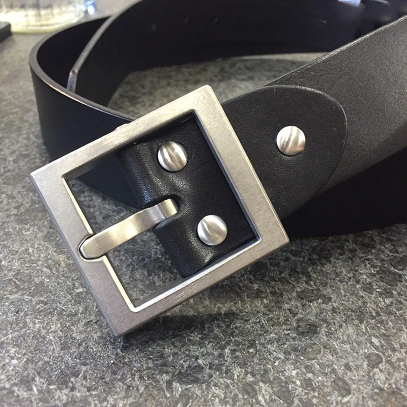 Hebilla de cinturón de titanio, se adapta A un cinturón de 3,8 CM de ancho (una rotura dolosa).