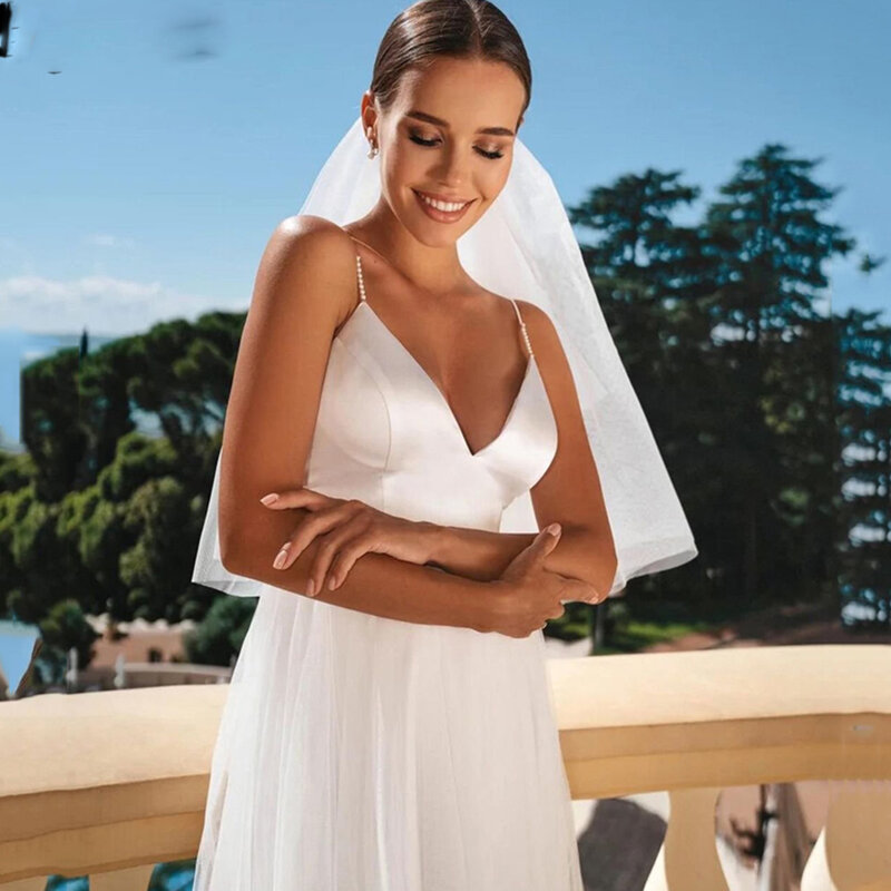 Sexy Short Wedding Dresses 2022 Spaghetti Staps Modern Bridal Dress For Women A-Line V-neck Princess Brides Gowns