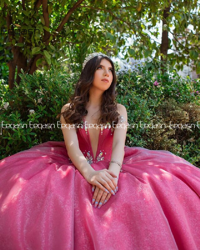 Vestido de fiesta de quinceañera, rosa roja, brillante, con cuello en V, apliques de cristal, 16 vestidos largos para desfile