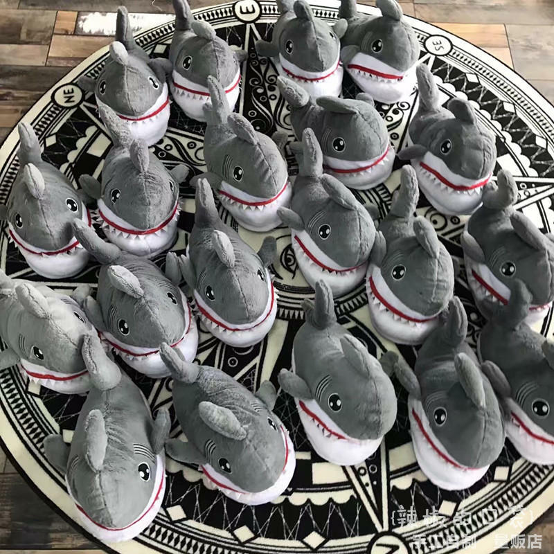Женские плюшевые домашние тапочки, теплые тапки с мультяшными акулами, модная зимняя обувь, 2022