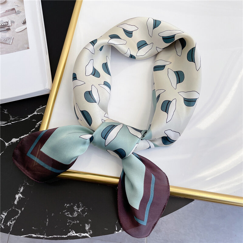 2022 sciarpa estiva fascia per capelli in seta cravatta morbida Foulard fazzoletto sciarpe quadrate donna Design stampa Bandana scialle avvolgere primavera nuovo