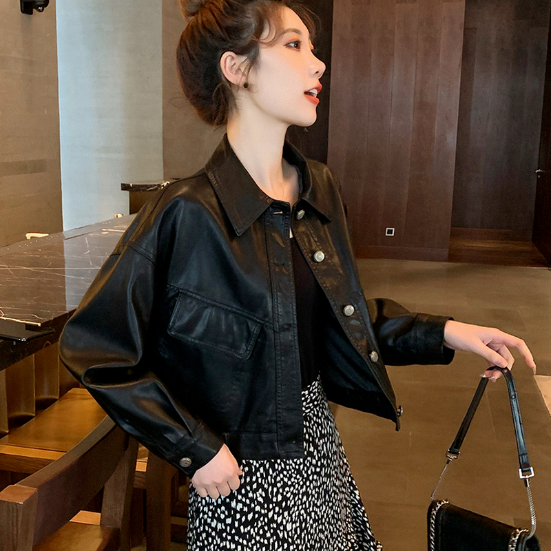 Jaket Kulit Mode Korea Wanita Musim Dingin Longgar Streetwear Saku Tombol Jaket Biker Kasual Antik Mantel Wanita Dipotong Hangat
