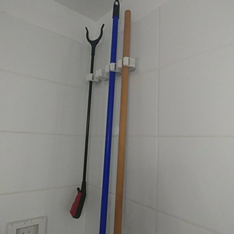 1 Stück an der Wand montierter Mopp-Organizer-Halter Loch freie, nicht markierende Bürste Besen halter Home Storage Rack Bad hängen Rohr haken