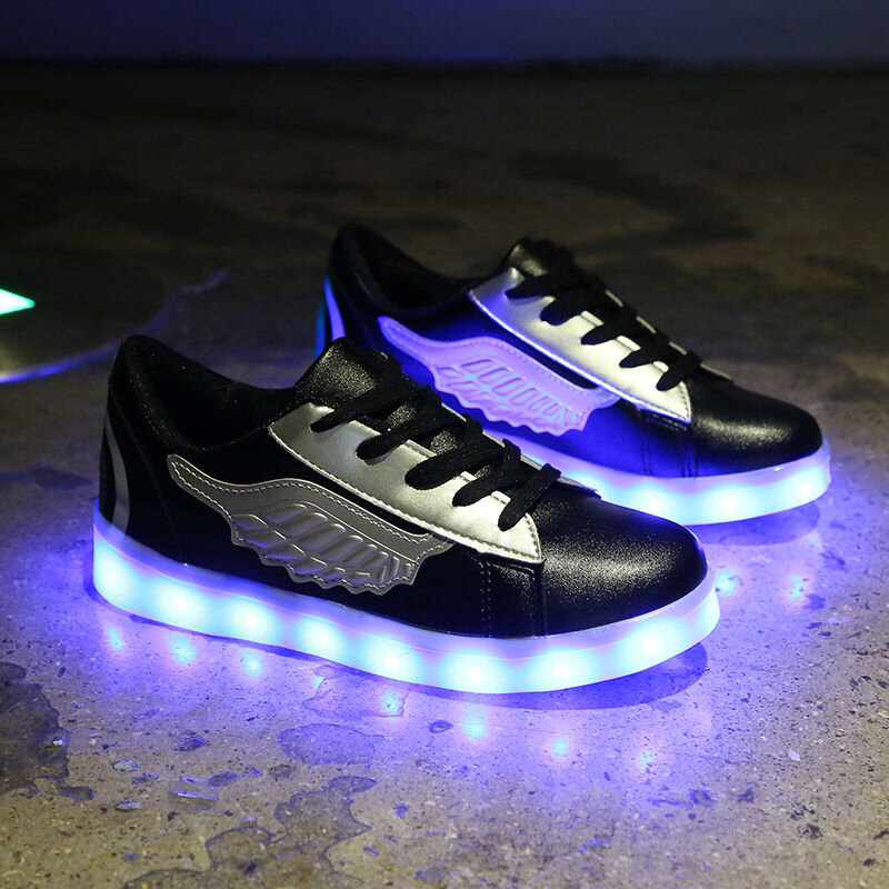2021 새로운 Usb 충전식 여성을위한 빛으로 빛나는 남자 LED 신발 단독 성인 레이디 윙 블랙