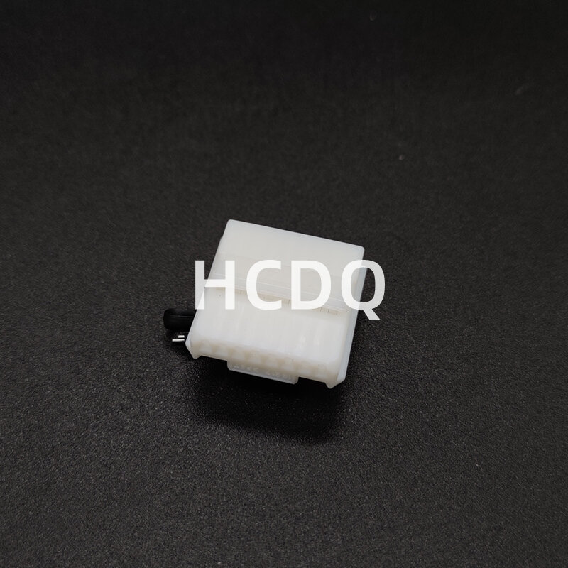 10PCS Original and genuine 1376368-1 automobile connector plug housing supplied from stock