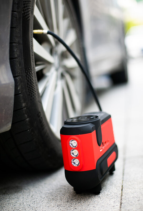 Démarreur de saut de voiture avec gonfleur de pneus, batterie portable, kit d'outils d'urgence, 150psi