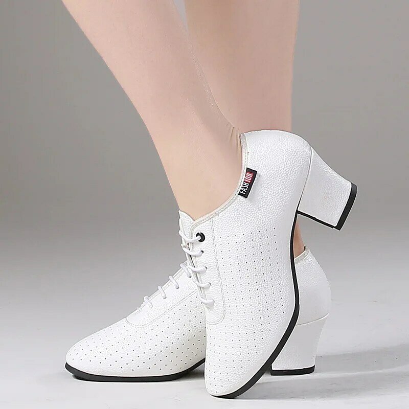 Zapatillas de salón para mujer, zapatos de baile latino de suela blanda, de tacón medio, zapatillas de Danza moderna para mujer