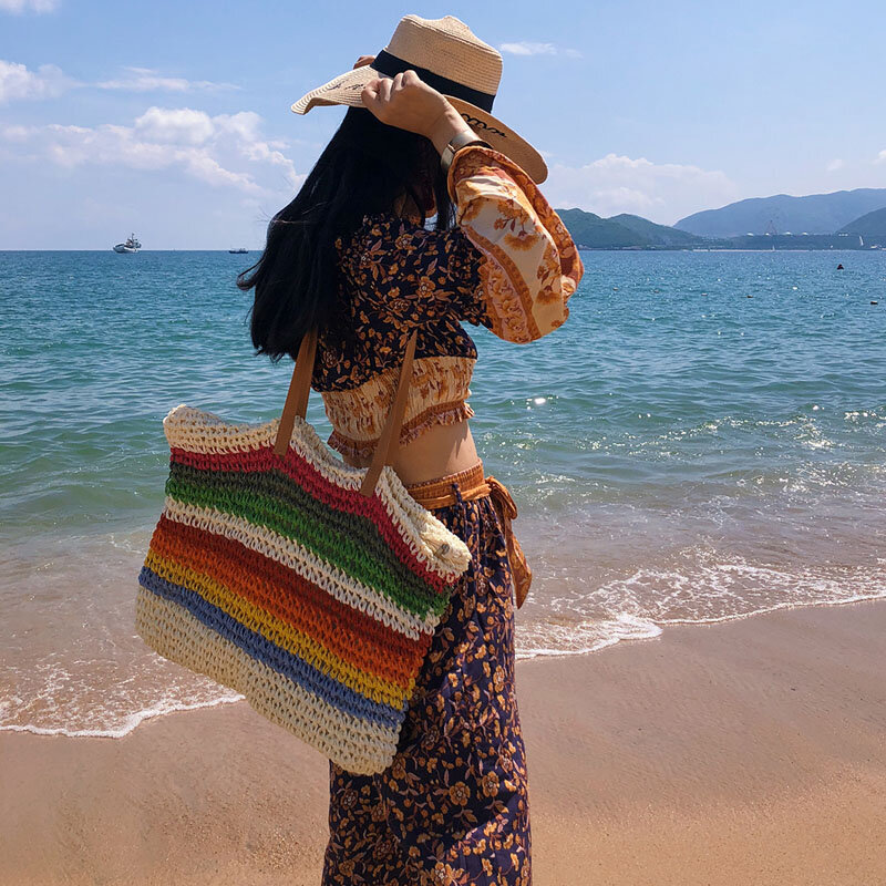 ผู้หญิงสายรุ้งสีกระเป๋าถือกระเป๋าชายหาดหวายทอ Handmade ถักฟางขนาดใหญ่ความจุหนังผู้หญิงกระเป๋าสะพายโบฮีเมีย