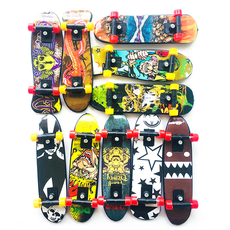 1Pc Fingerboard Mini Creative ปลายนิ้วสเก็ตบอร์ดพลาสติก Finger Skate Scooter สีสุ่มตกแต่งบ้านลักษณะสุ่ม