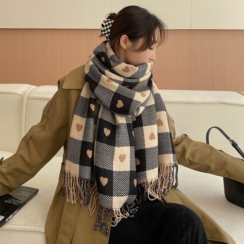 女性用カシミヤスカーフ,冬用チェック柄,厚手のハートプリントが施された暖かくファッショナブルなスカーフ,女性用スカーフ