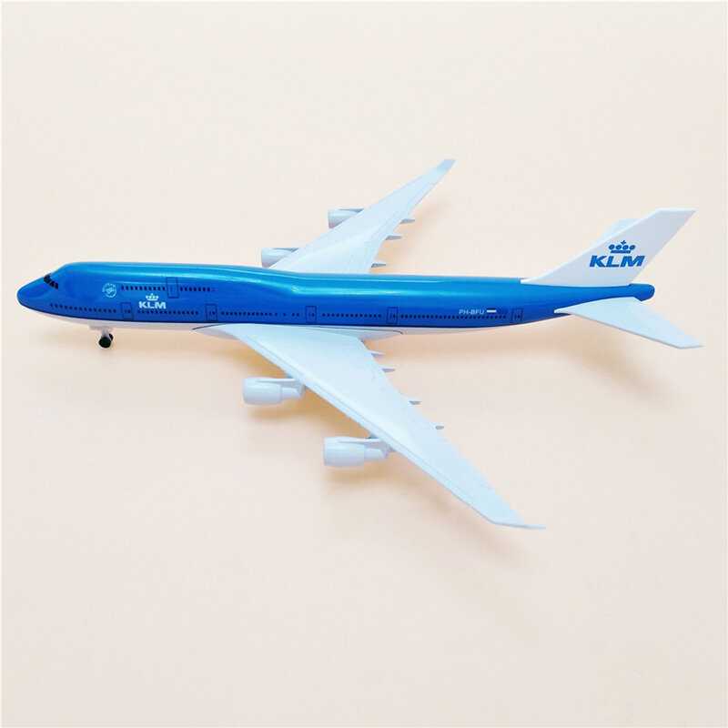 Avión KLM Boeing B747 de las aerolíneas de los Países Bajos, modelo de avión de aleación, juguetes con tren de aterrizaje, regalos coleccionables para niños, 20CM