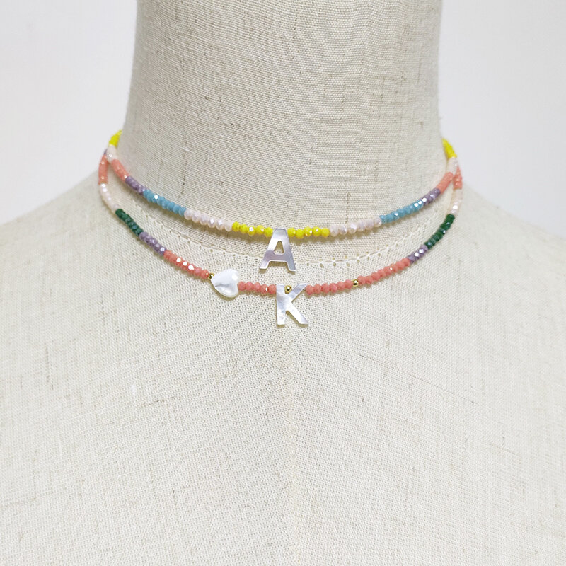 Collier de perles de cristal colorées bohème pour femmes, collier de lettres personnalisées, bijoux personnalisés pour amis, nouvelle mode, 2020