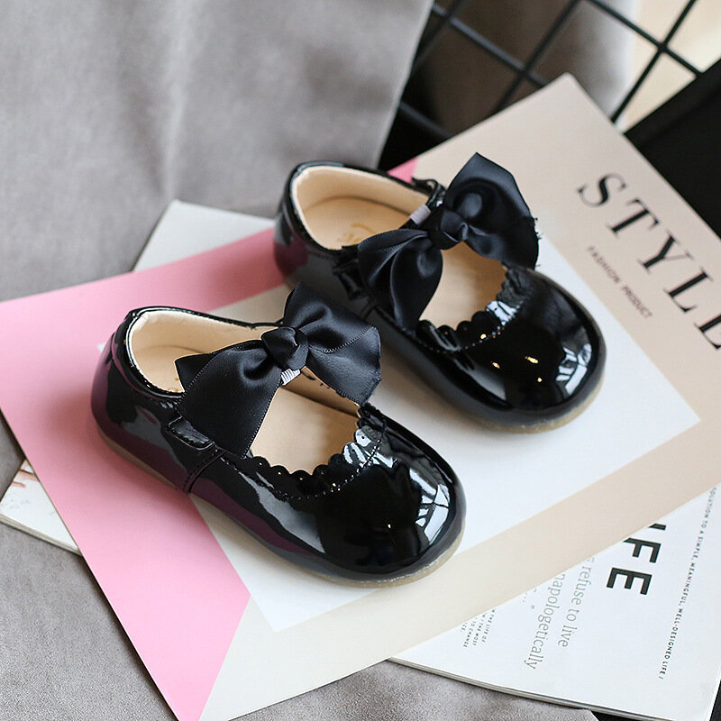 Sepatu Anak Perempuan Putri Sepatu Kulit Bayi Balita Flat Anak-anak dengan Pita Simpul Pita PU Kulit Paten Anak-anak Mary Janes Lembut