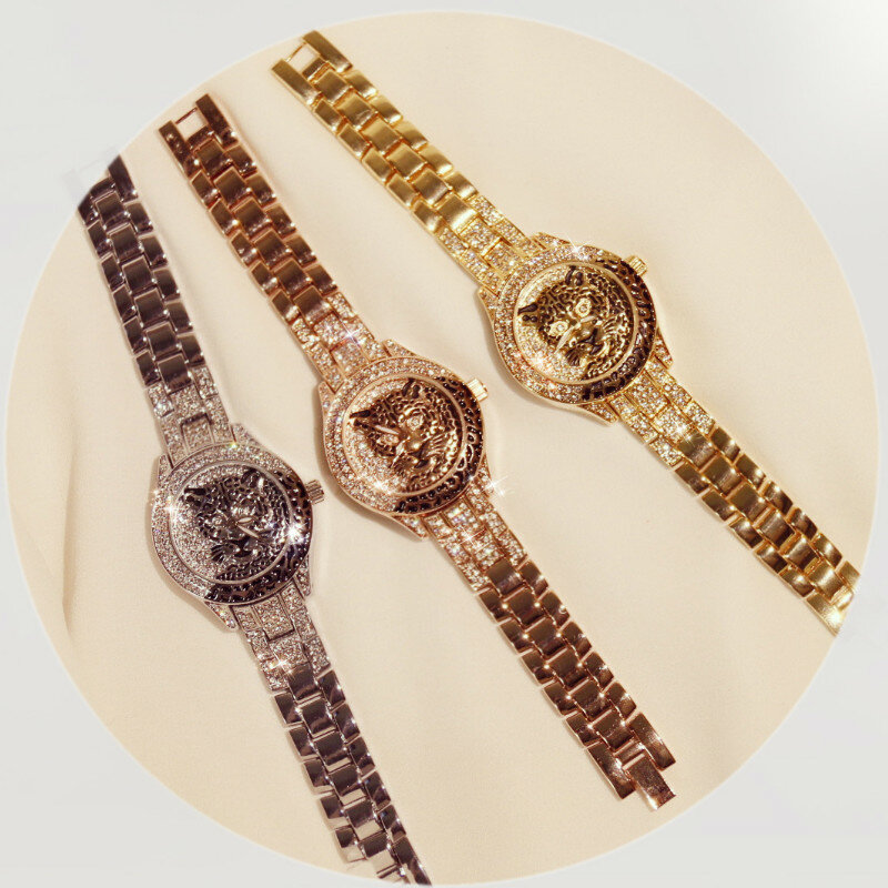 Bs novo relógio feminino de diamantes, relógio de pulso de aço inoxidável dourado com estampa de oncinha