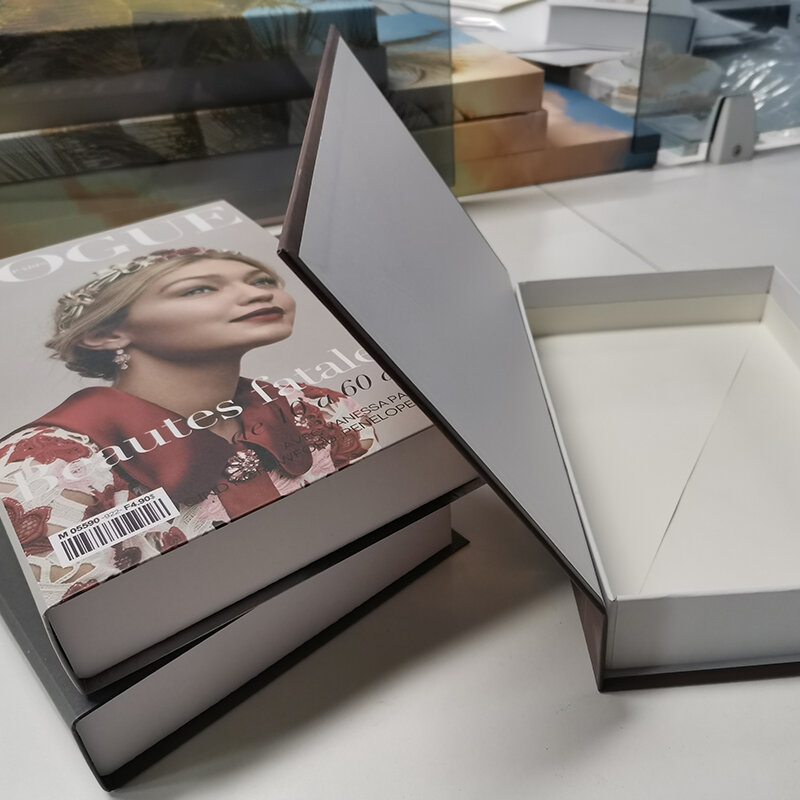 패션 책 오픈과 오픈 홈 장식 책 상자 세련되고 아름다운 바탕 화면 장식 저장 가짜 책 수 있습니다