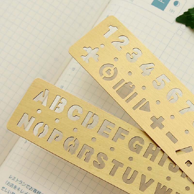 Creative ทองเหลืองมัลติฟังก์ชั่ไม้บรรทัด Bookmark ตัวอักษรและตัวเลขแม่แบบภาพวาดเครื่องมือเด็กของขวัญเครื่องเขียนอุปกรณ์โรงเรียน
