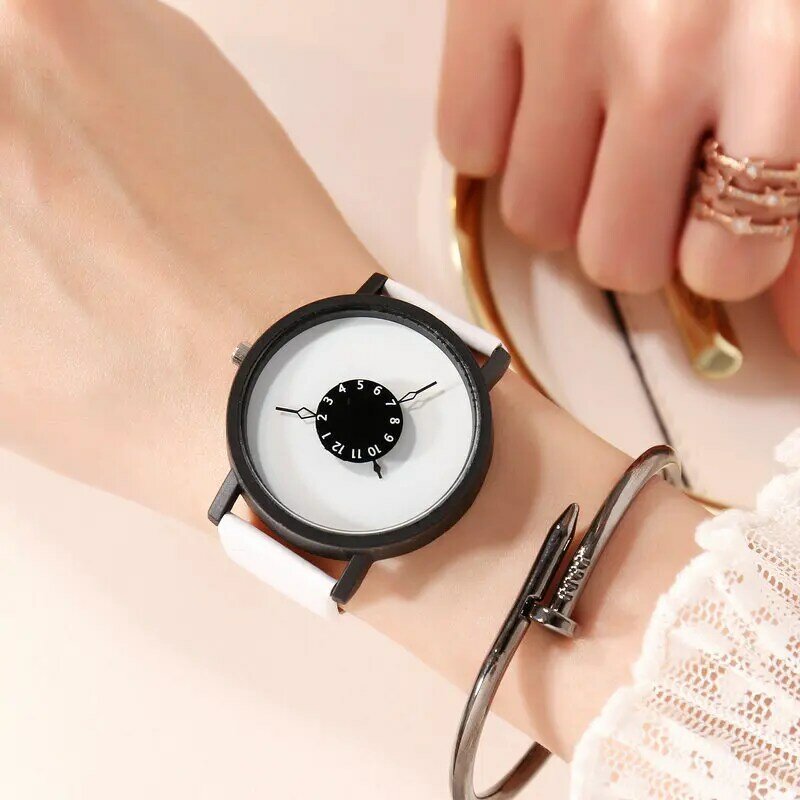 Reloj de cuarzo de cuero para hombres y mujeres, relojes de pulsera con personalidad para estudiantes, amantes coreanos, moda Simple, LL